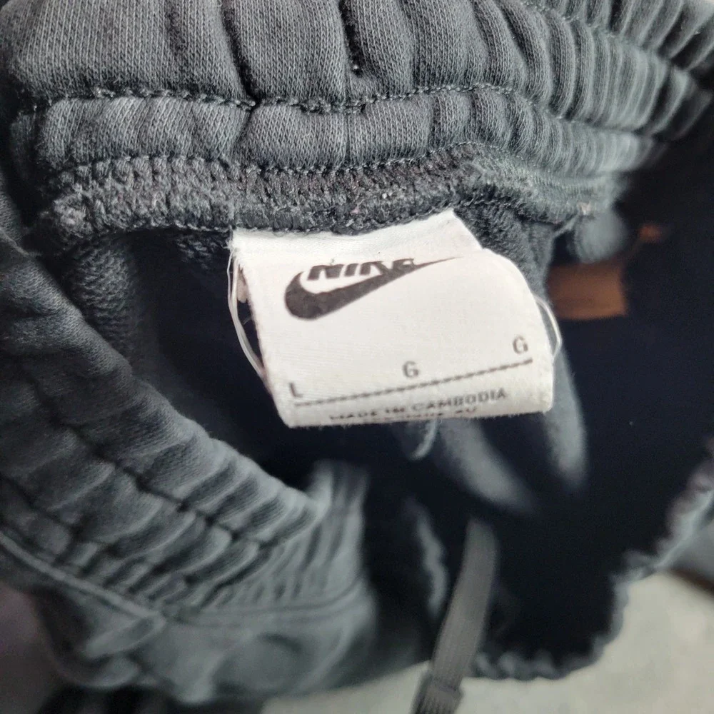 Nike Jogger Sweatpants Kids Size‎ L Black Fleece Futura Logo Athletic Sporty SEO